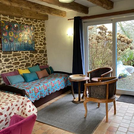 Au Pont Ricoul Bed and Breakfast Saint-Pierre-de-Plesguen Εξωτερικό φωτογραφία