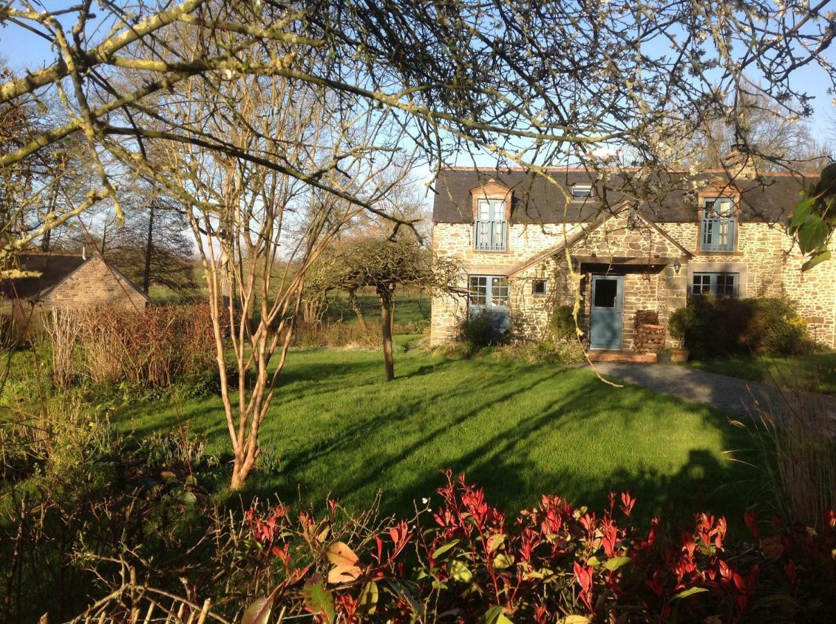 Au Pont Ricoul Bed and Breakfast Saint-Pierre-de-Plesguen Εξωτερικό φωτογραφία